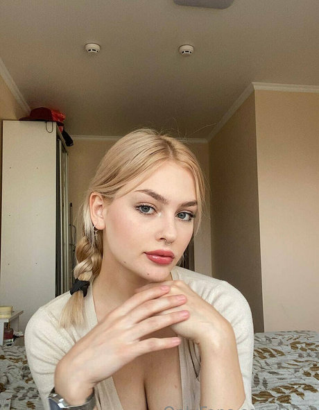 lilaxshy modelo agradable foto