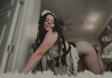 yourfavlittledemon star adult pictures