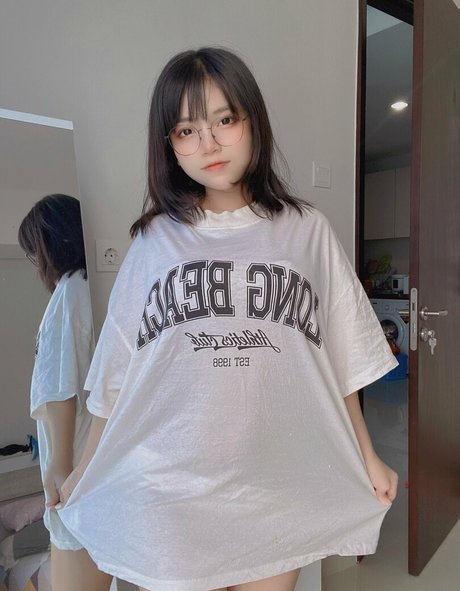 Angel Chan modèle porno photo