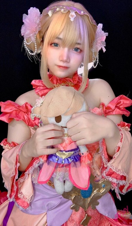 Angel Chan modelo desnuda archivo