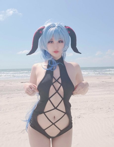 Jennybelly jolie star du porno des photos