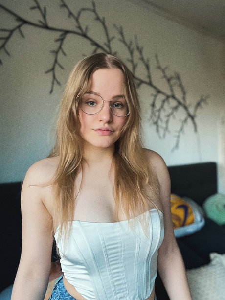 Lina Klein sex pornstar archive