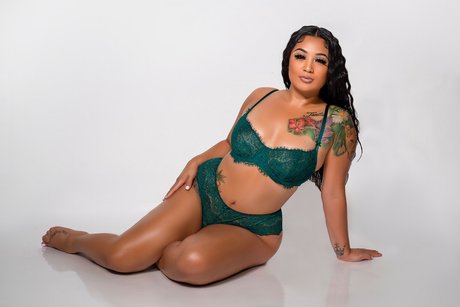 LilyBeee nudes star photos