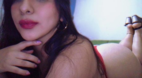 Mastany modelo xxx galería