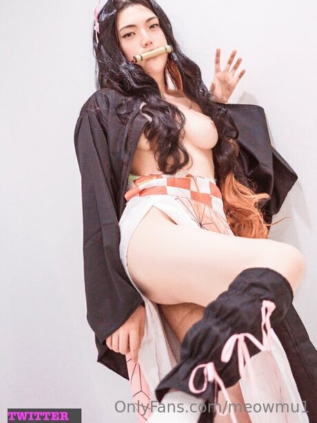 Ai SissyLunar sexy model archive