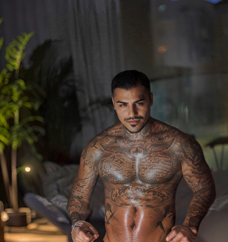 _Mr Loco 18_ star naked galleries