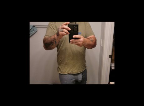 Arthur Morgan star erotic picture