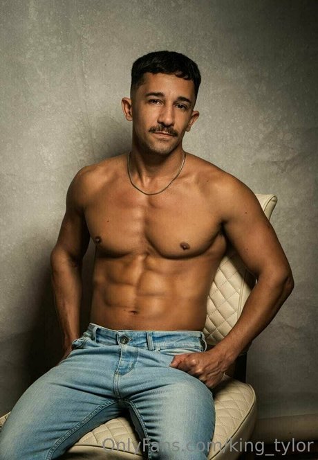 king tylor actrice exclusive collection