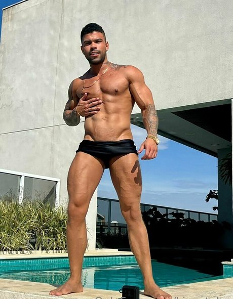 king tylor étoile érotique img