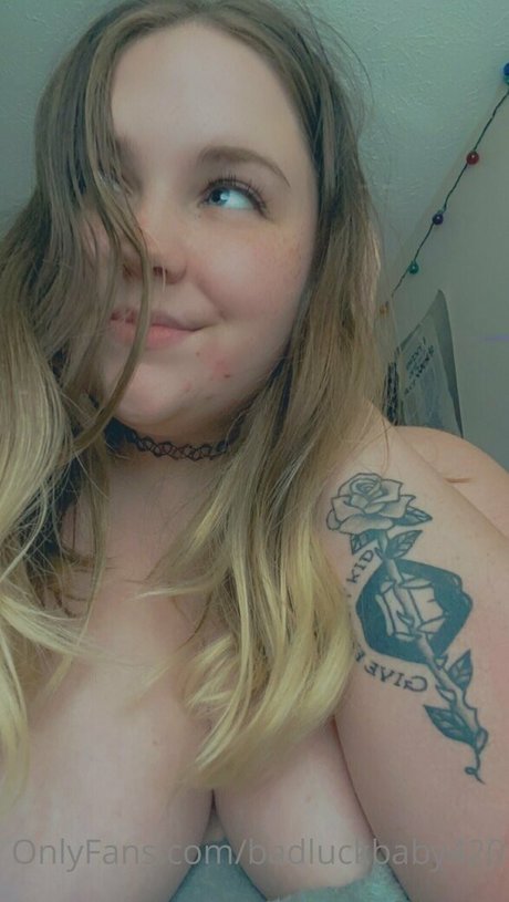 badluckbaby420 modèle parfait des photos