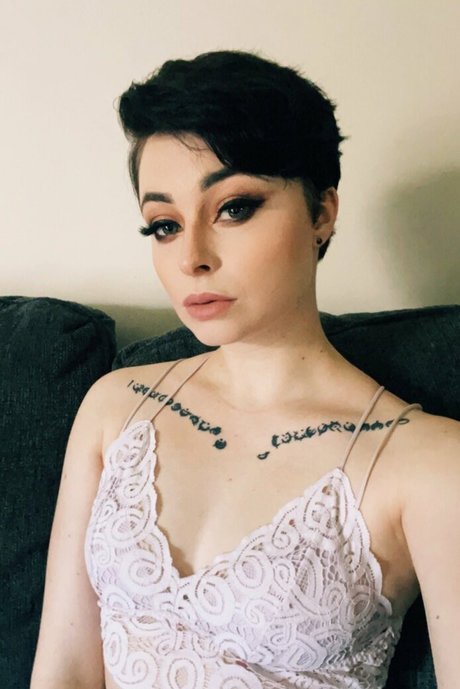 Harlihero actrice nue images