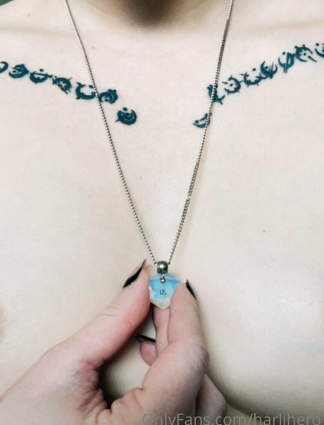 Harlihero star pornographique des photos