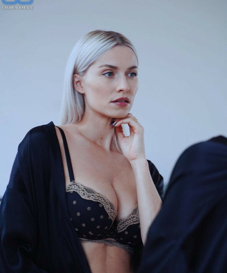 Lena Gercke star du porno en haute qualité galeries