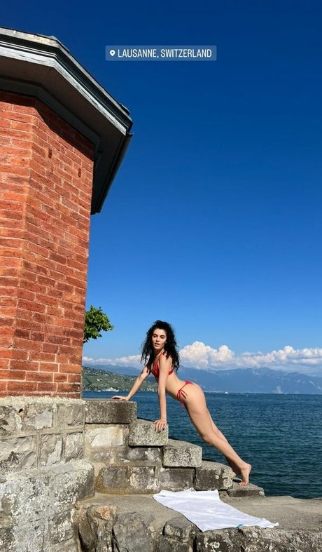 Aida Blanco étoile parfaite archive