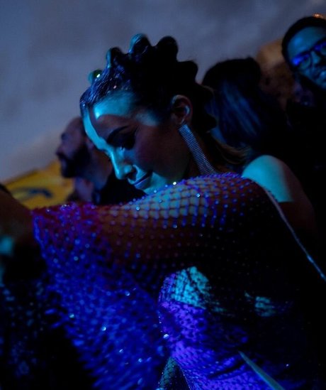 Catha23 hermosa modelo foto