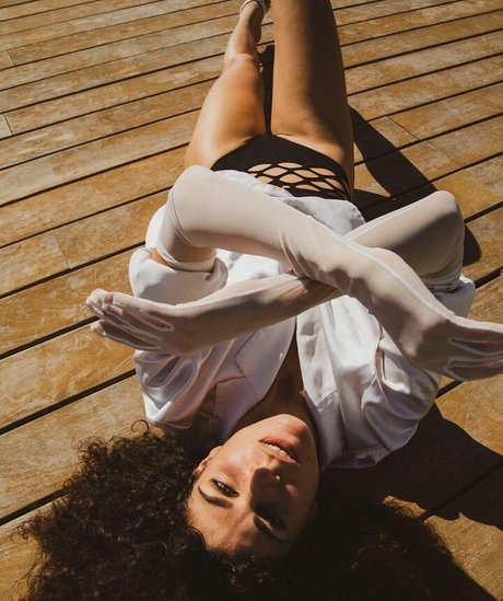 Ariadna Hafez estrella porno sexy imágenes