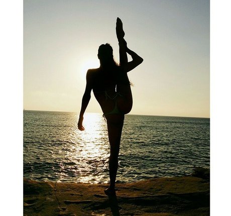 Ariadna Hafez modèles nus des photos