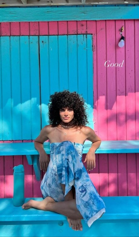 Ariadna Hafez model perfect pics