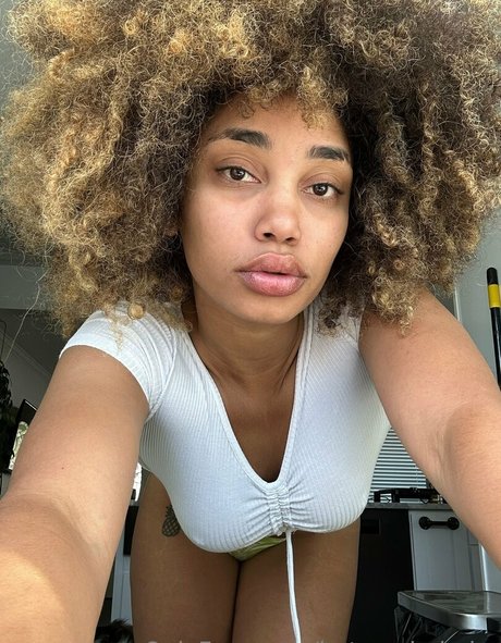 Hotmochababy estrella porno perfecta imagen