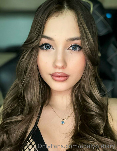 adalyn diary actriz de alta calidad foto