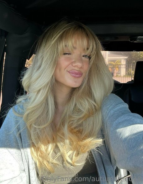 Autumnreed18 modèles nus galerie