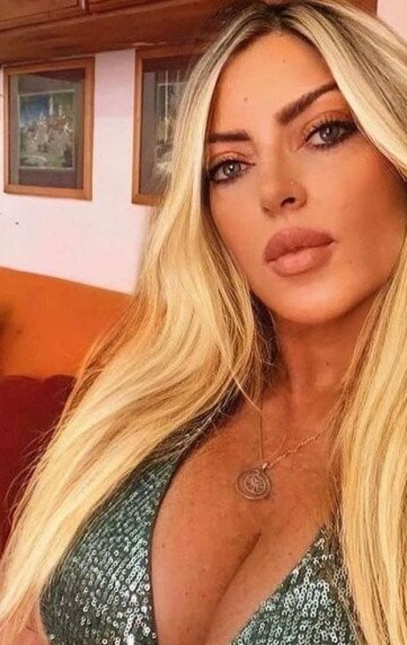 Flaviana Basta linda estrella archivo