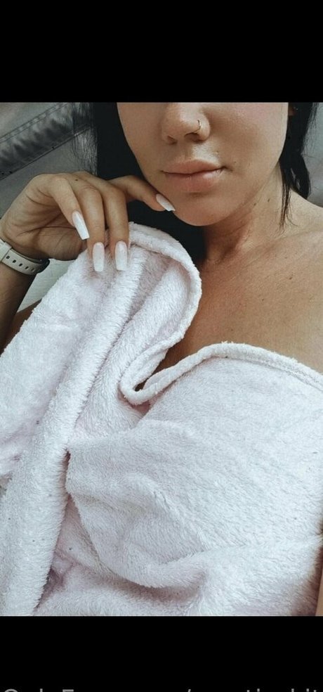 mystic kitty90 actriz porno imagen