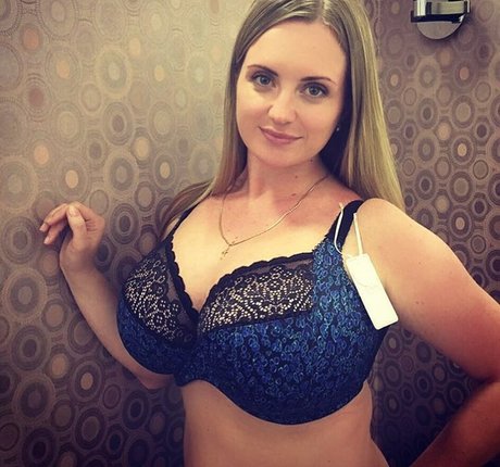 Maria Bodosova sexe star du porno image