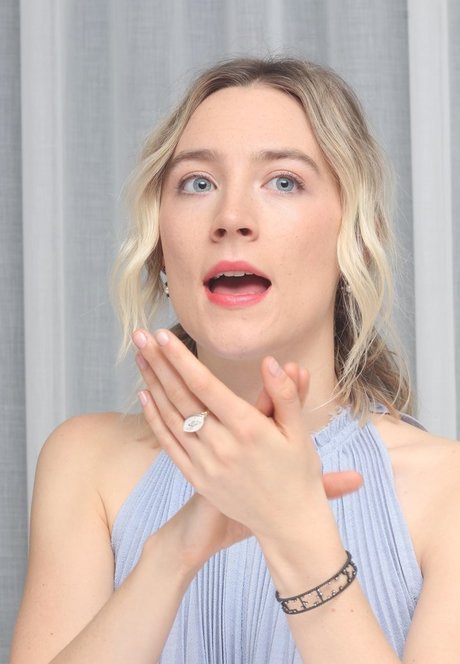 Saoirse Ronan actrice sexy galeries