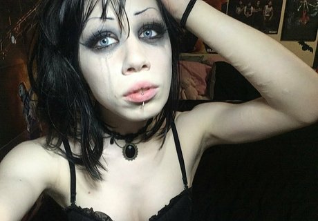 morbidly sweet estrella adulta fotos