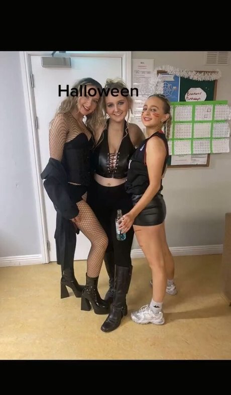 Katie O modelo desnuda imágenes