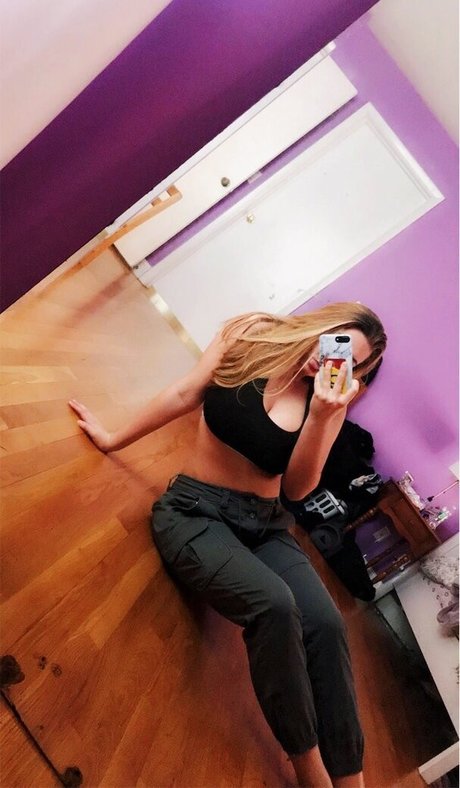 Jackie D haut modèle images