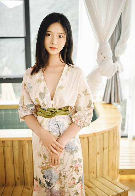 nnian_ modelo atractivo foto