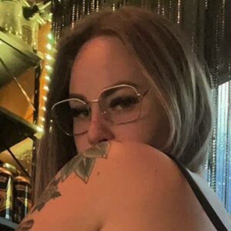 Bootylicious barista estrella porno en alta definición galería