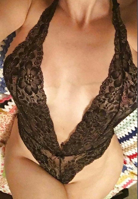 Chivettes Gone Wild star du porno en haute qualité photo