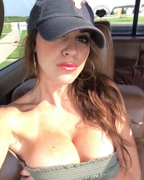 Chivettes Gone Wild actrice hd photos