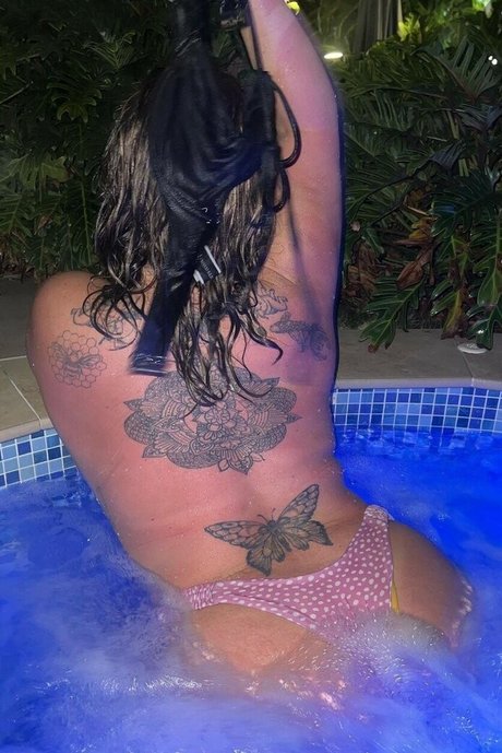 Alexisejames__ erotic actress photo