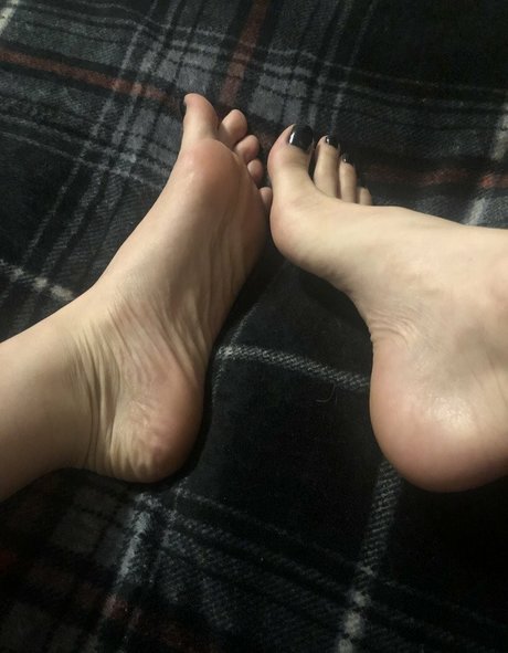 valeriedied porn model archive