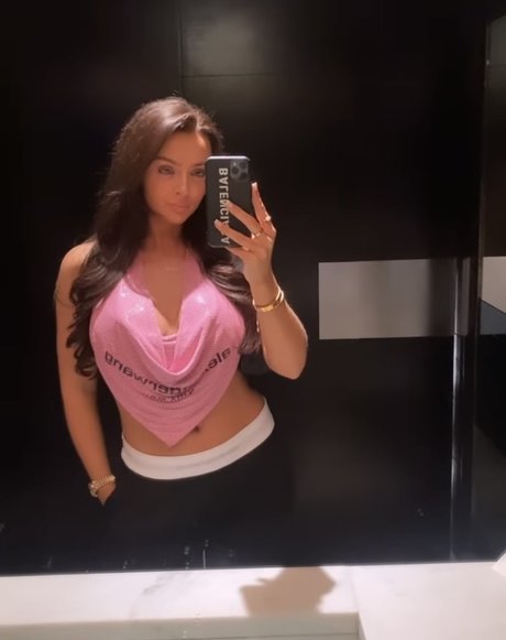 Kady McDermott arte modelo foto