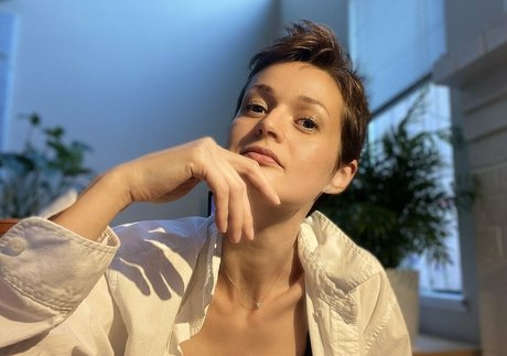 Masha nova étoile de haute qualité galerie