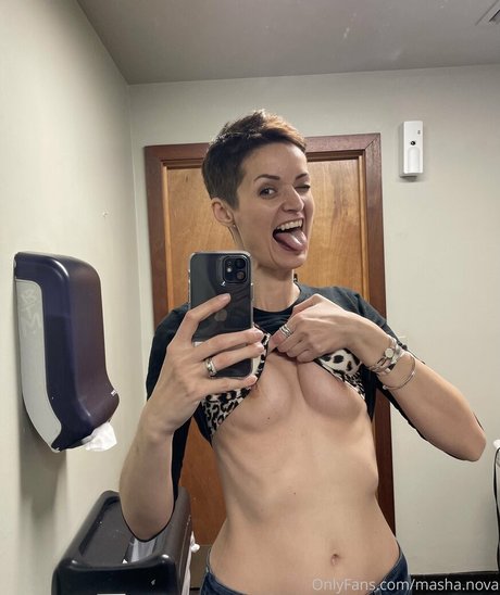 Masha nova modèle adulte photo
