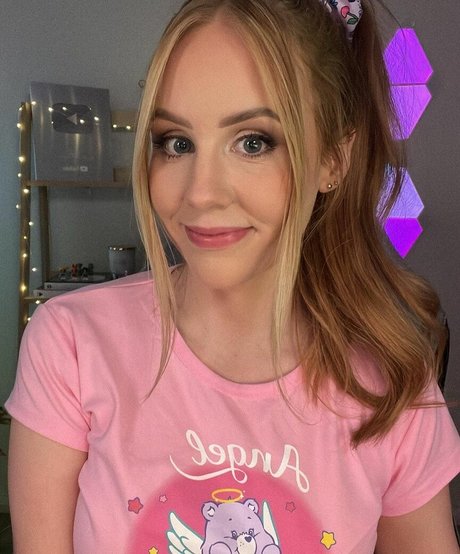 Nalopia nus de stars du porno collection