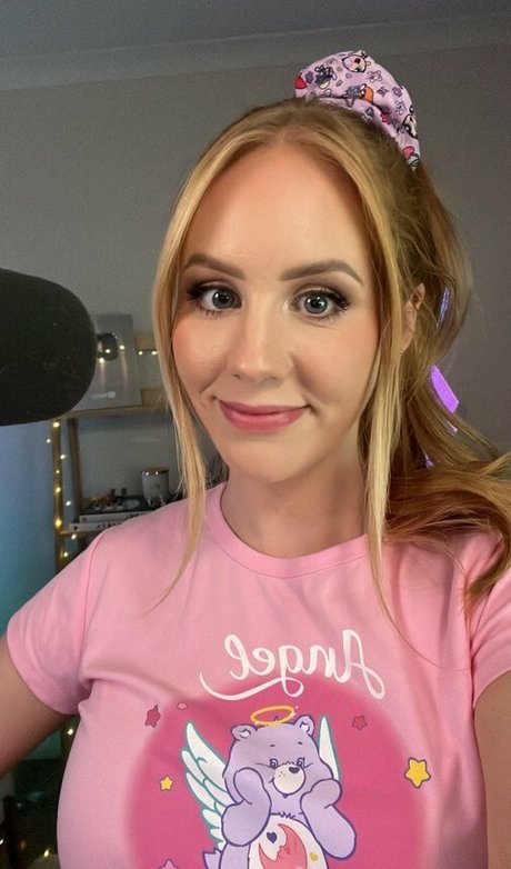 Nalopia modèle pornographique galerie