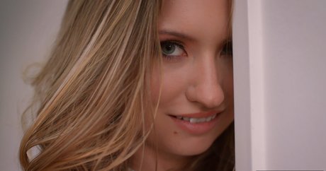 Emma Sirus buen modelo archivo