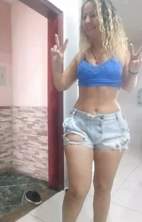 Soninha Coroa xxx star du porno image