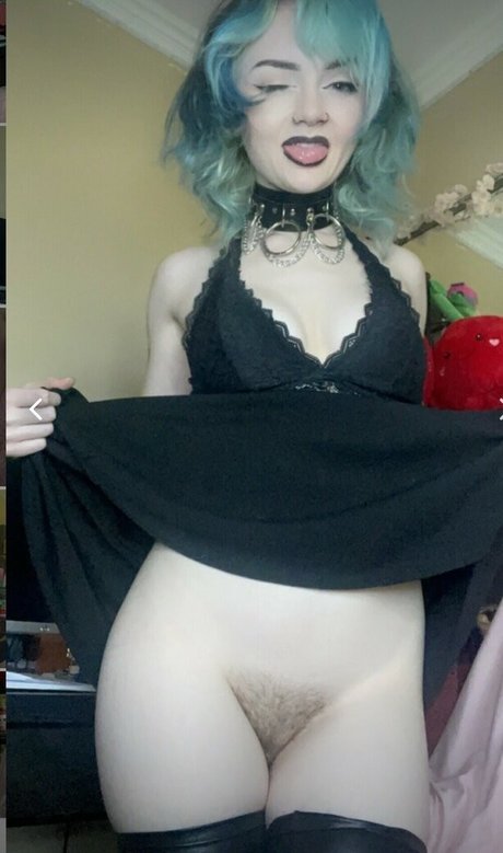 shortemogf model hot images