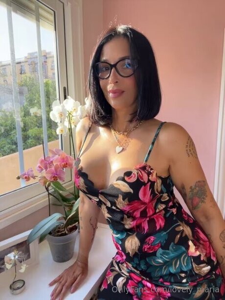 lovely maria estrella porno atractiva imágenes