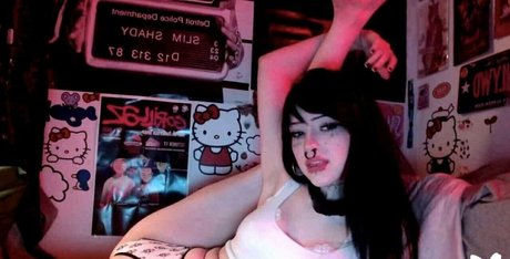 Lostwetdog sexe star photo