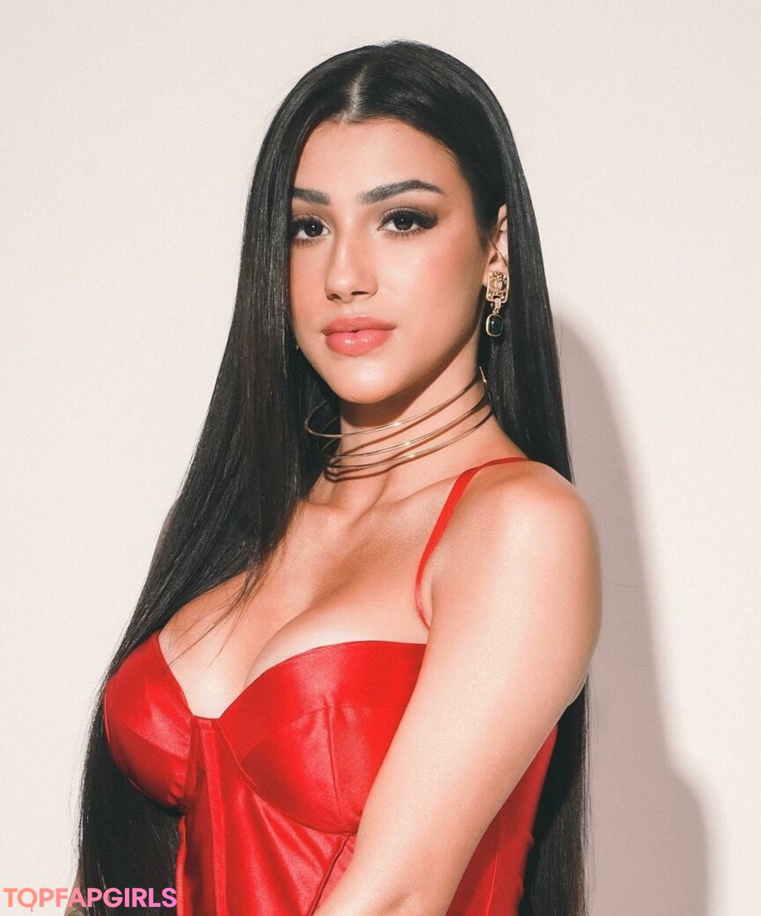 Bia Miranda modelo desnudo foto