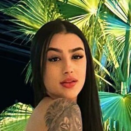 Bia Miranda buen modelo imagen